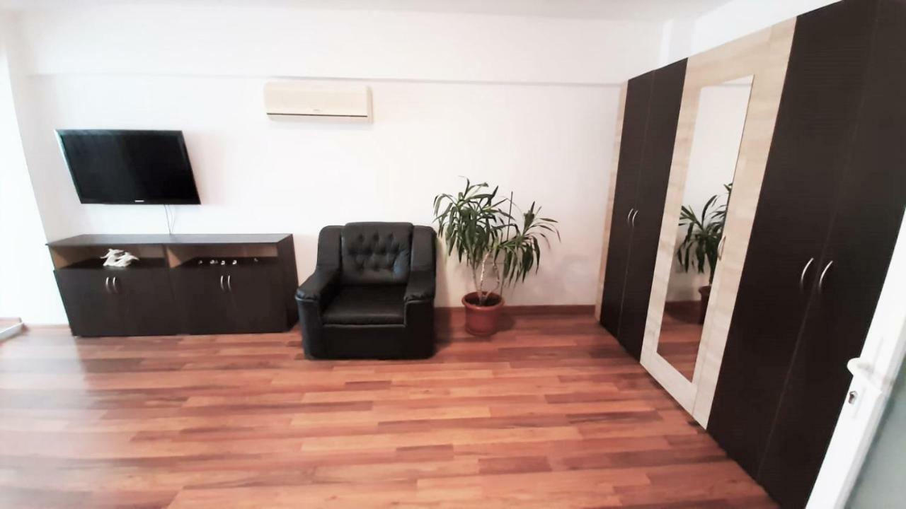 Ultracentral - Apartament Modern - Panoramic View Bacău Eksteriør billede